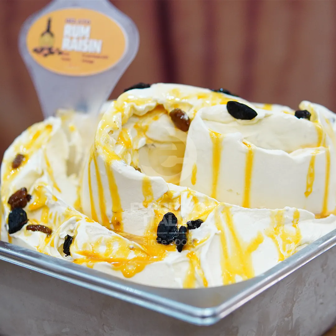 Klasik Elegan: Cita Rasa Rum Raisin Otentik dari Malaga.