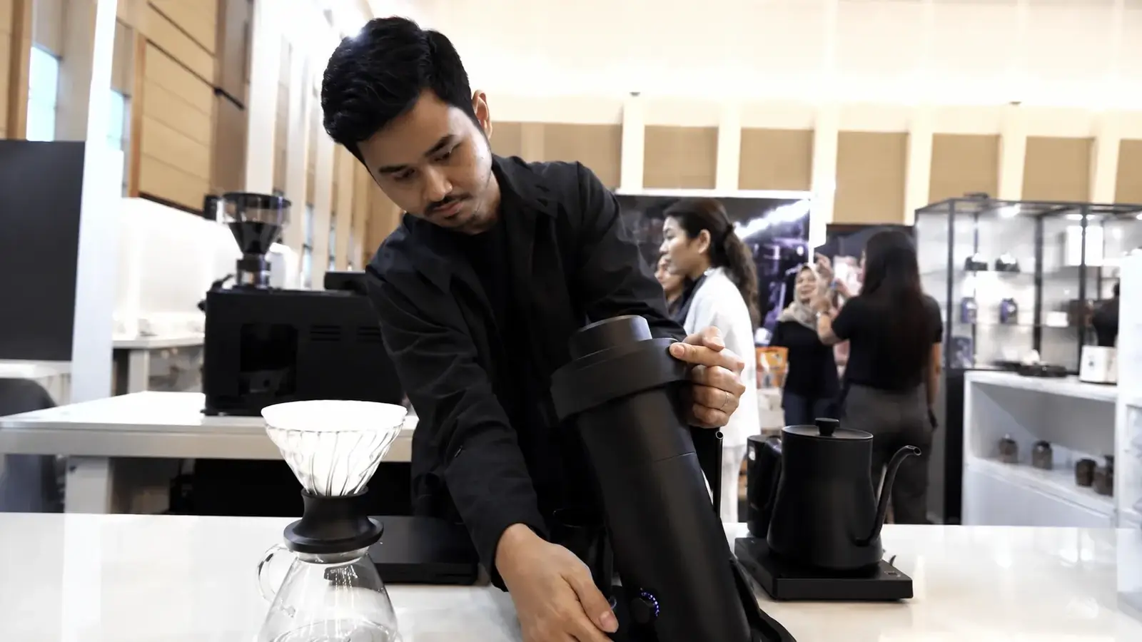 Grinder single dose WPM ZP-1 dengan flat burr 64mm — konsistensi gilingan kopi untuk espresso dan filter
